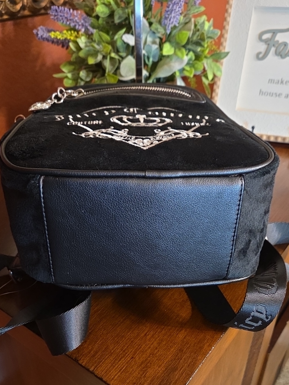 Juicy Couture Girlie Royalty Medium Backpack NWT - Picture 6 of 15